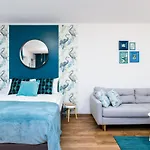 Sleepway Apartments - Blue Dream